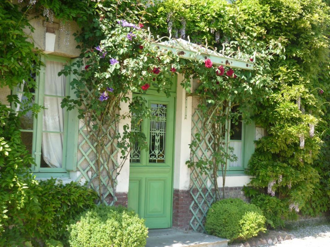 Le Clos Des Ifs Thietreville Bagian luar foto